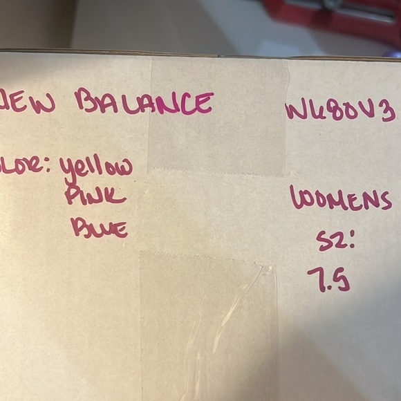 New Balance Women's W680V3 Running Shoe | Color: Yellow/Pink/Blue 🩷👟💛👟💙 - Picture 12 of 12